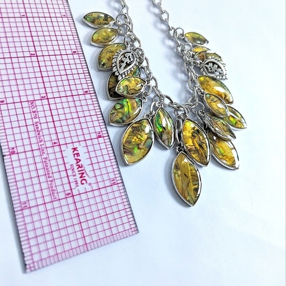 Premier Designs Monterey Abalone Leaf Pendant Silver Chain Link Necklace Multi - Picture 4 of 4